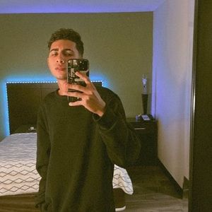 Meet your Posher, Luis